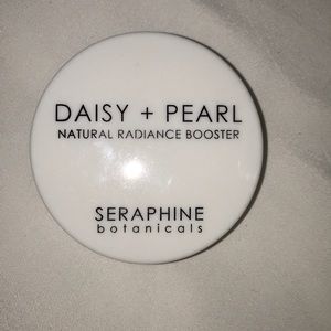 Daisy + Pearl Highlighter